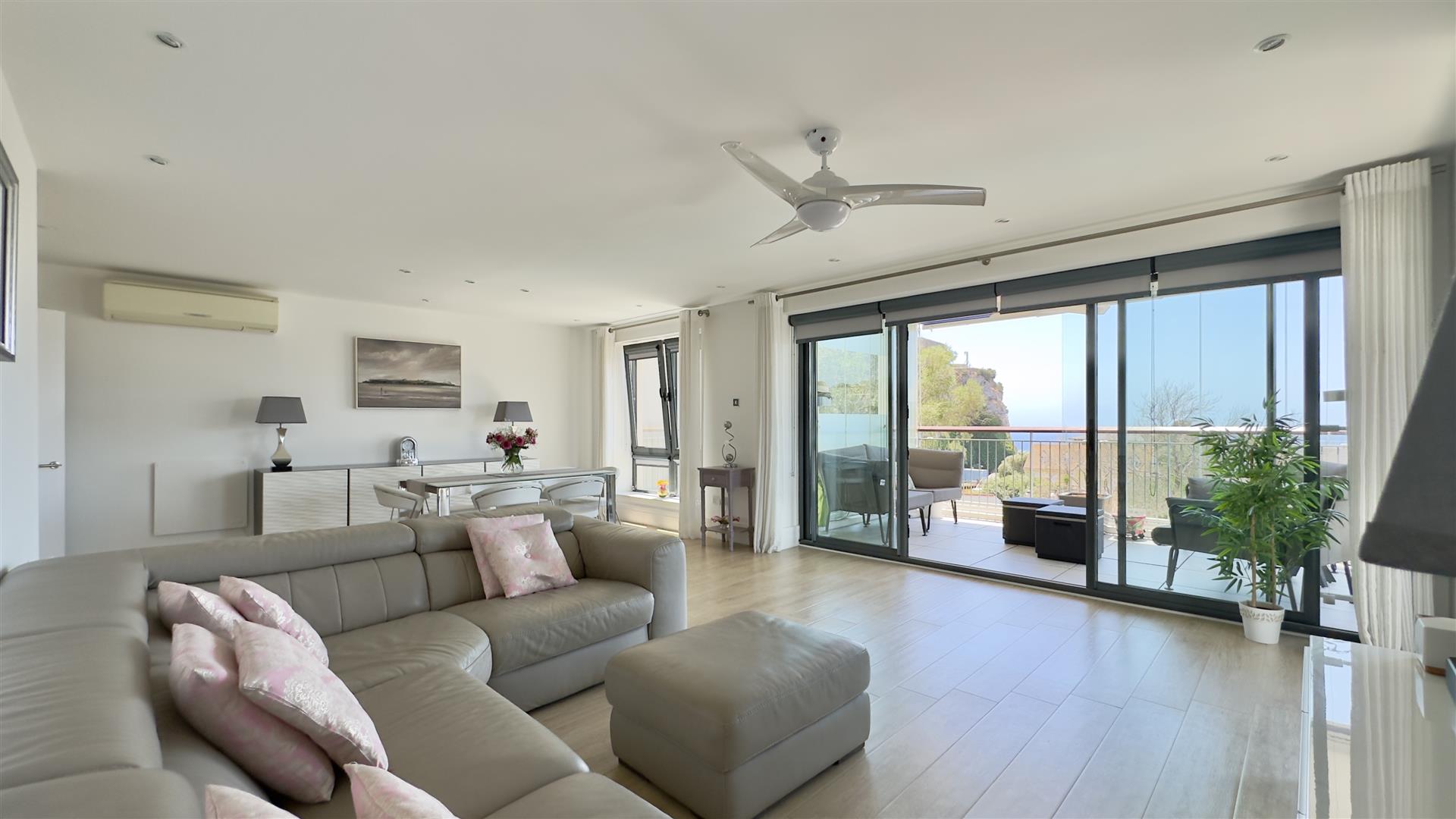 Image of House - 2 Bedrooms - 2 Bathrooms for Sale in Highcliffe House-Gibraltar, Image 4